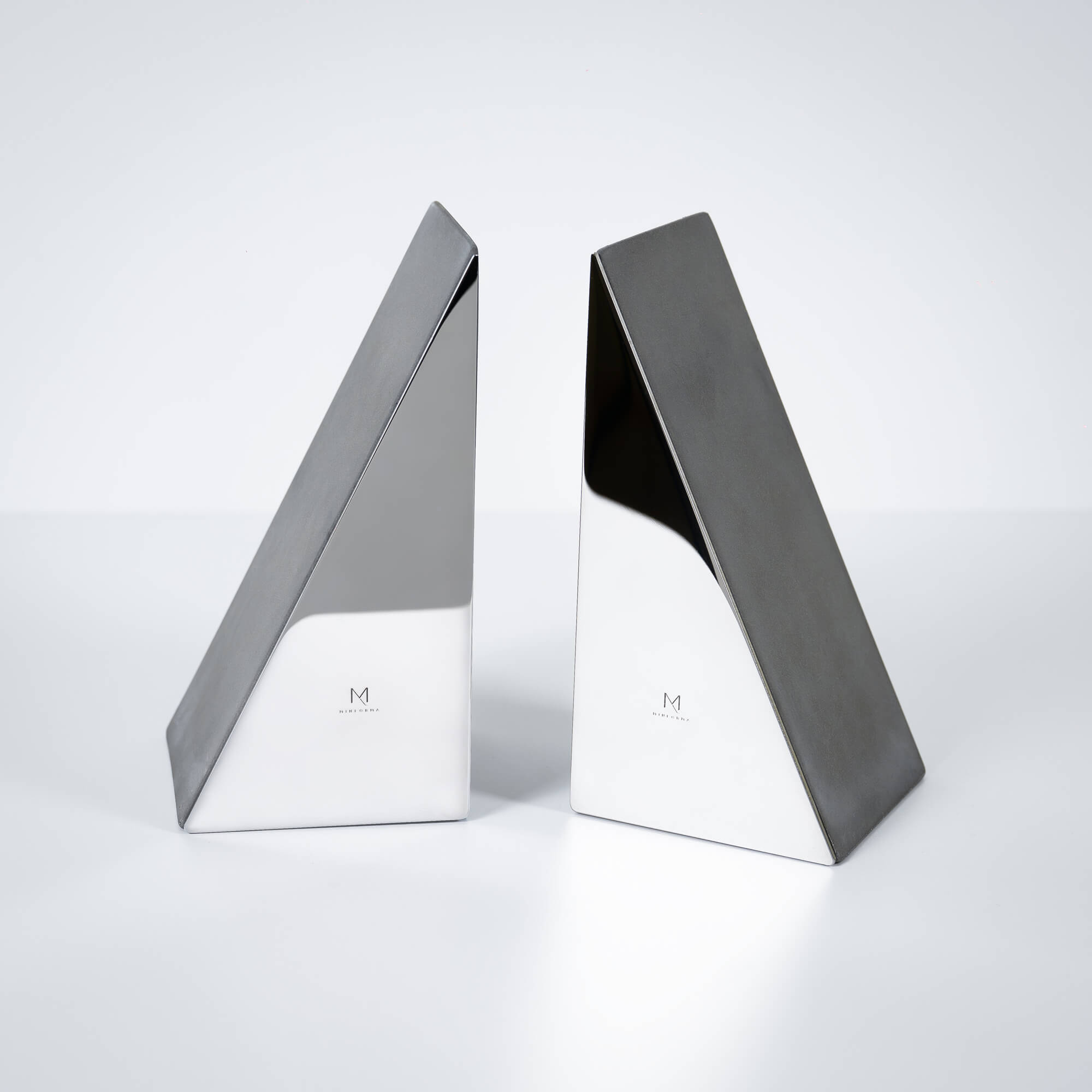 minforma-bookends-3